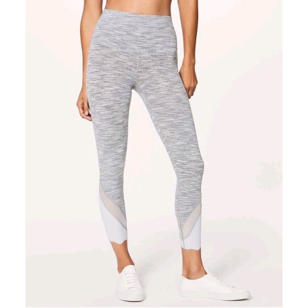Lululemon Wunder Under Size 4 High Rise Crop 23" Leggings Scallop Hem